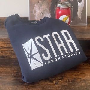 FLASH fans⚡️ Super cozy STAR Labs sweatshirt